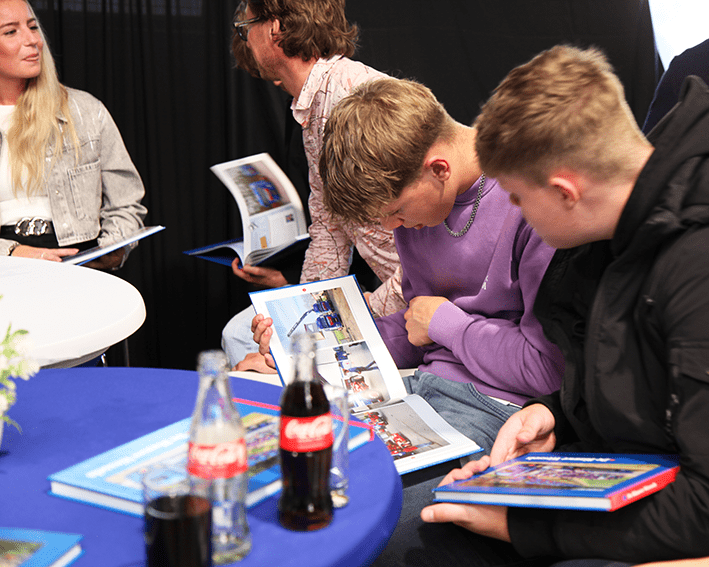 jongens met boek